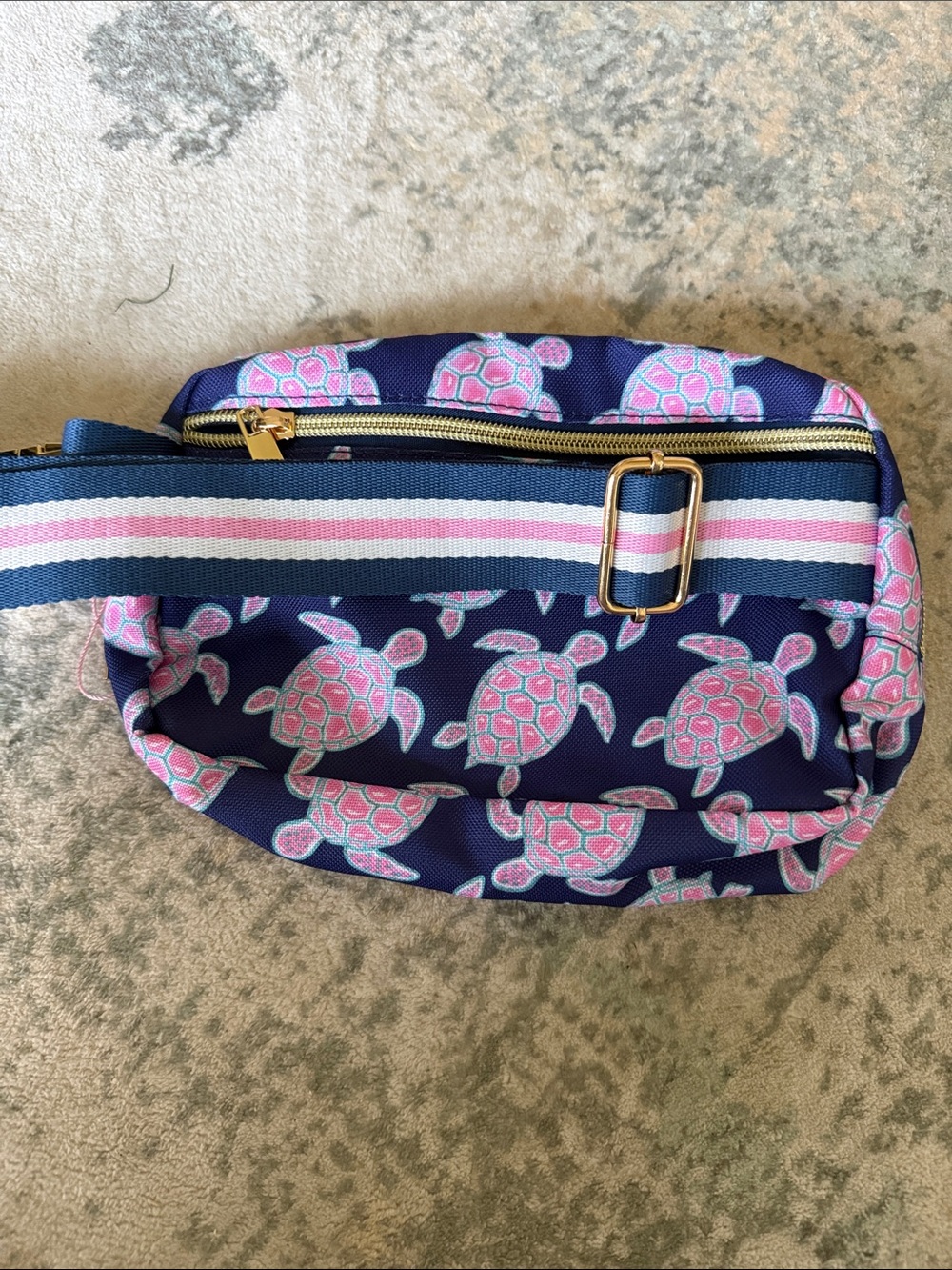 Simply Southern Navy Belt Bag with Pink Turtles and Gold Tone Hardware - Picture 5 of 7